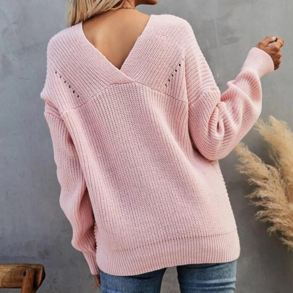 Twist front knit sweater - Picture 10 of 15